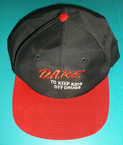 DARE TO KEEP KIDS OFF DRUGS VINTAGE BASEBALL CAP ADULT RED BLACK EDUCATIONAL - Picture 2 of 7