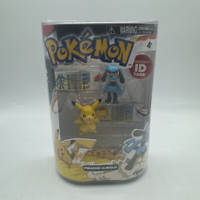 Pokemon Series 2 Pikachu vs Riolu Figure Set Pokedex ID Tags 2013 Tomy New