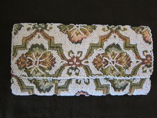 VINTAGE BEADED TAPESTRY CLUTCH IN EXCELLENT CONDITION
