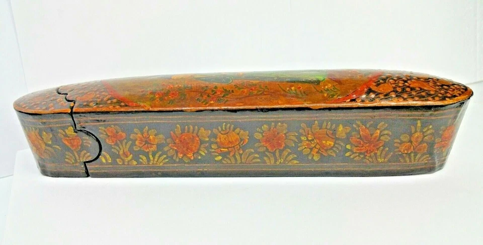 ANTIGUA CAJA DE ESCRIBAS PAPEL MACHÉ LACA ISLÁMICA QAJAR قلمدان Policromada Foto 3 de 4