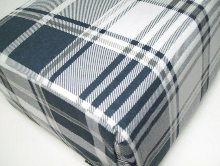 Cuddl Duds Dark Blue Gray Plaid HeavyWeight Flannel King Duvet Cover 2 Shams - Image 4 of 4
