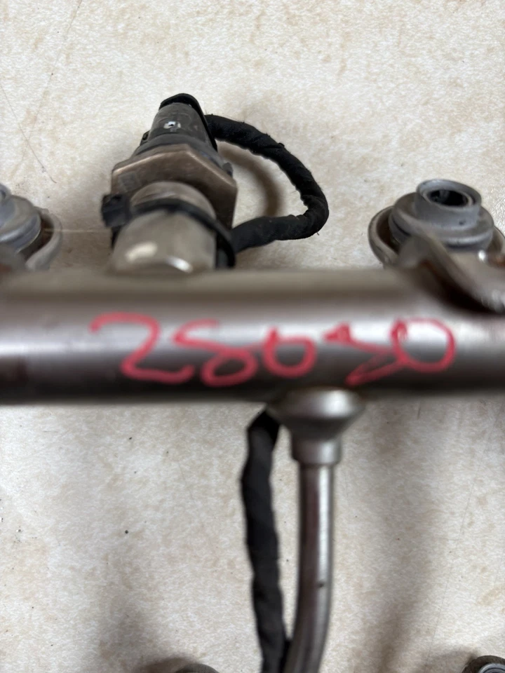 Chevy Cruze 2016-2019 riel de combustible 1,4 L 12684252 (turbo) Foto 2 de 4