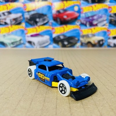 Hot Wheels Aristo Rat HW Glow in the Dark Wheels Loose