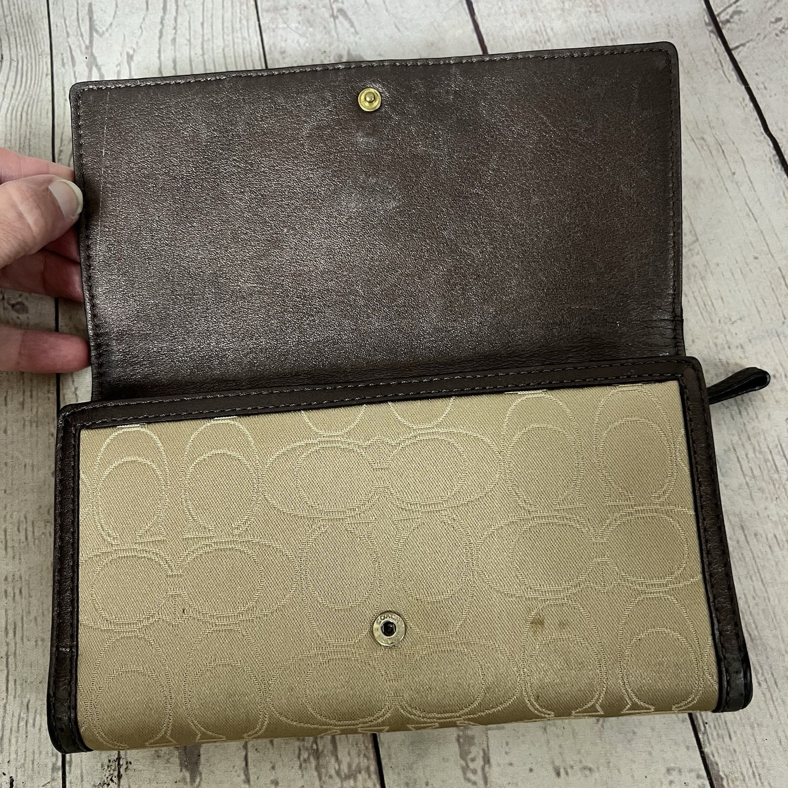 Coach New York Jacquard Patent Leather Trim Khaki Logo Tri Fold Wallet Checkbook thumbnail 12