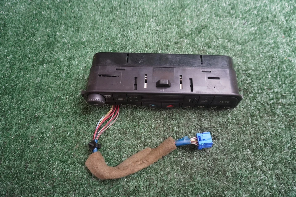 Panel de control de aire acondicionado Jaguar XJ8 2000 2001 2002 2003 2004 OEM 1464306141 Foto 2 de 4