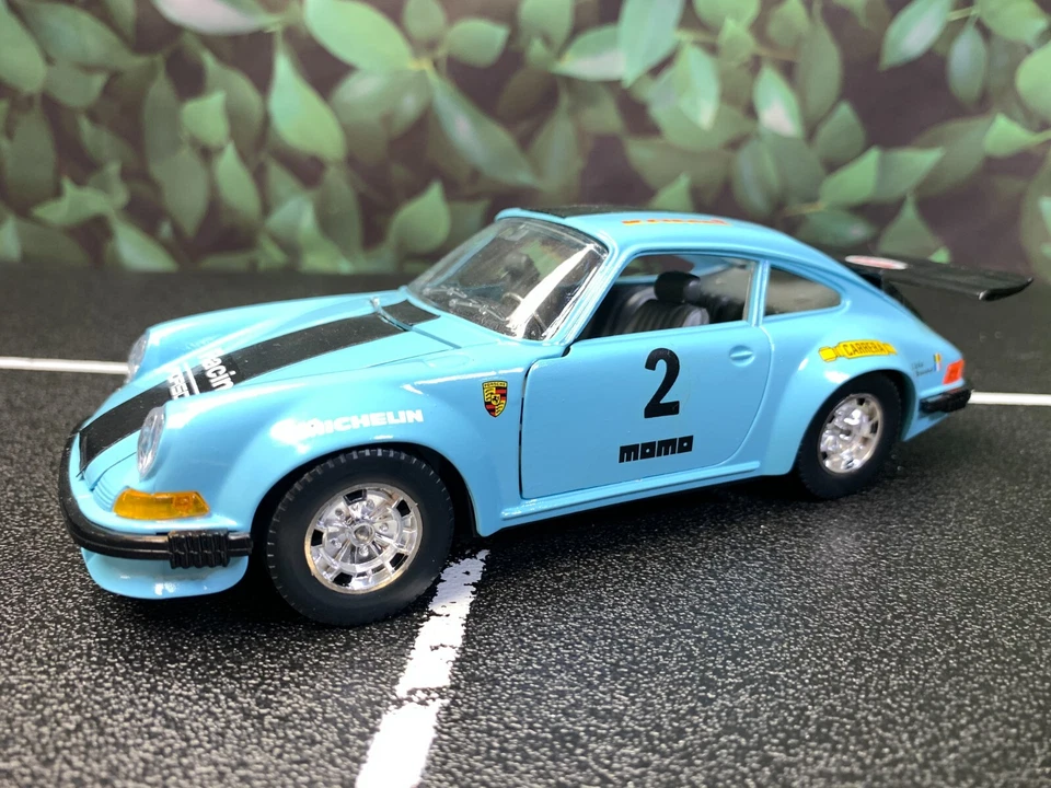 Coche Diecast Imperfecto 1:24 BURAGO PORSCHE 911 RALLY MOMO #2 Sin Caja COMO ESTÁ Foto 2 de 4