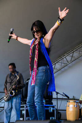 Leslie Blackshear Smith & Double Black perform at the 2013 Voodoo - Old Photo 6