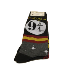 WIZARDING WORLD Harry Potter PLATFORM 9 3/4 Crew Socks 2 Pair Shoe Size 6-12 NWT