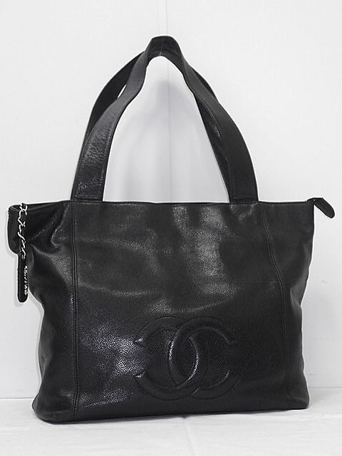 Vintage Chanel Shoulder Tote Bag for Women - Pre-Owned Luxury-image