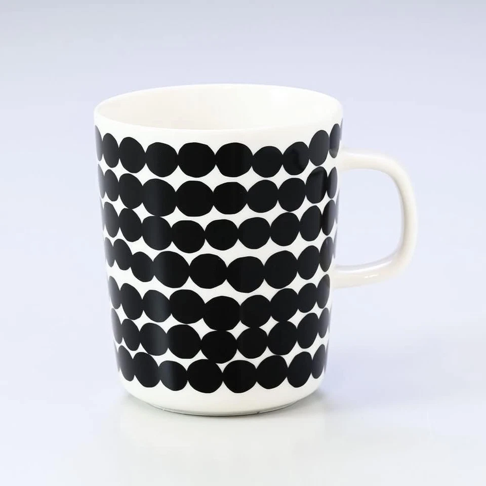 Juego de desayuno Marimekko Oiva Räsymatto en blanco y negro | 2 tazas y 2 platos Foto 2 de 4