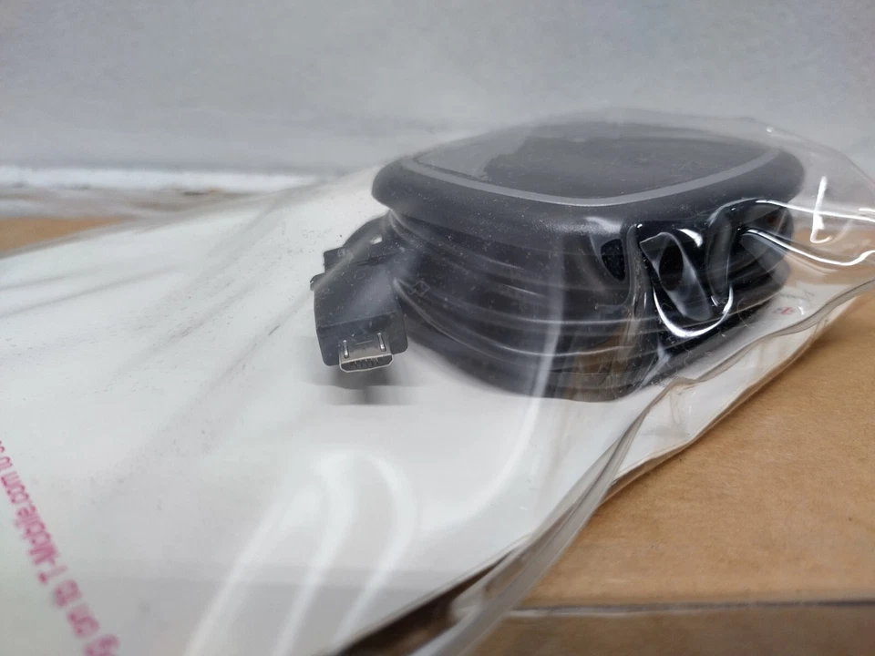 T-Mobile Universal Dual Micro USB Wall Charger for Smartphone Devices - Image 4 of 4