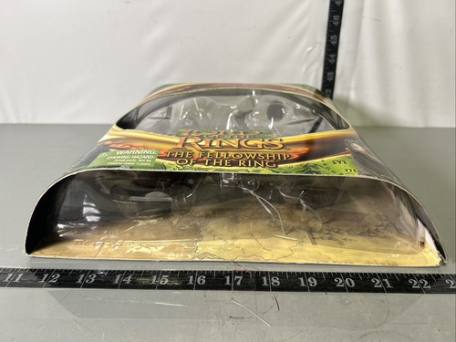 Paquete de 2 figuras de acción ToyBiz de El Señor de los Anillos Guerrero Uruk-Hai y Gimli selladas - Imagen 4 de 6