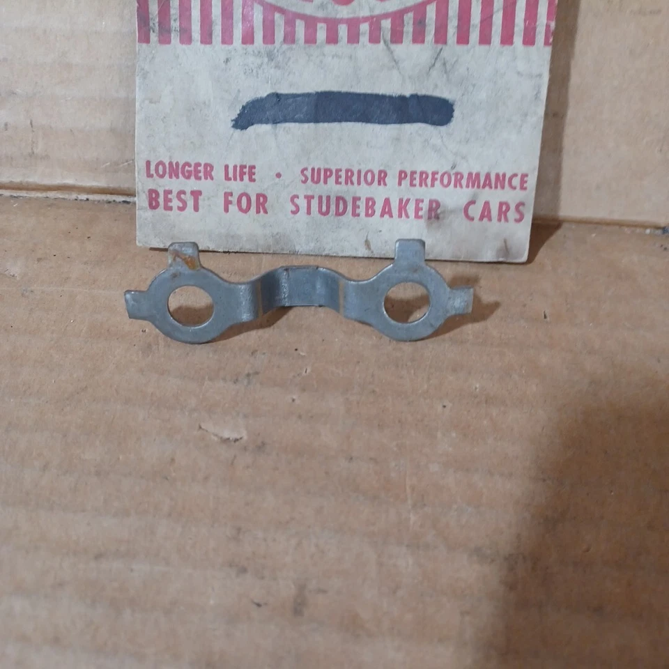 1947 - 1955 Studebaker Champion 后轴环齿轮轴螺丝锁板 NOS — 第 3/4 张图片