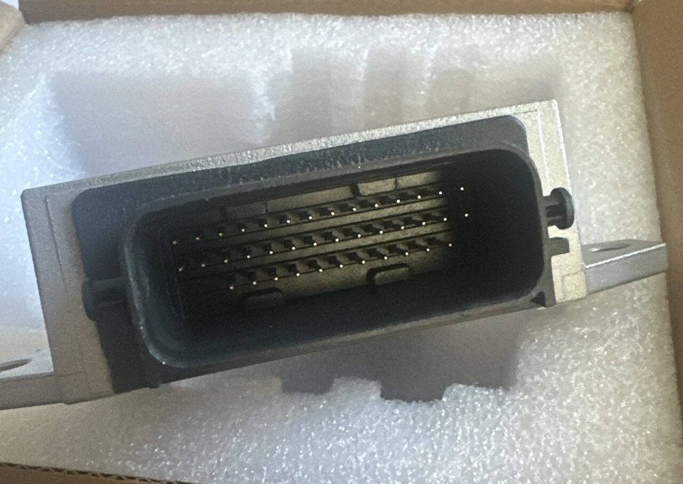 Transmission Control Module TCU L32C189E1B LF8M189E1F 2008-2010 Mazda5 - Image 2 of 4