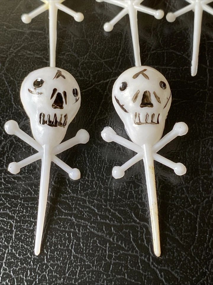De Colección Halloween Cupcake Calavera Toppers 1950’s Fiesta Pastel Espeluznante Excelente Estado Divertido Foto 2 de 4