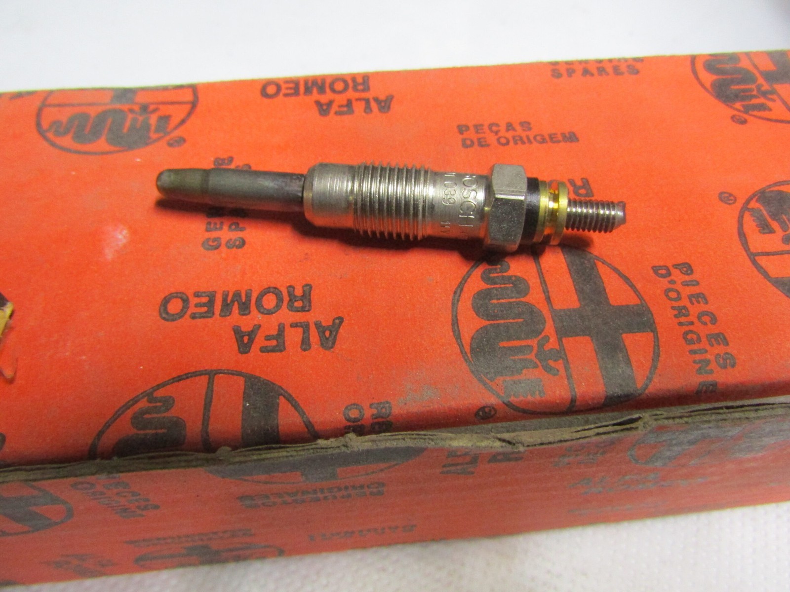 0250201039 BOSCH GLOW PLUG ALFA 145 145 155 164 NEW ORIGINAL