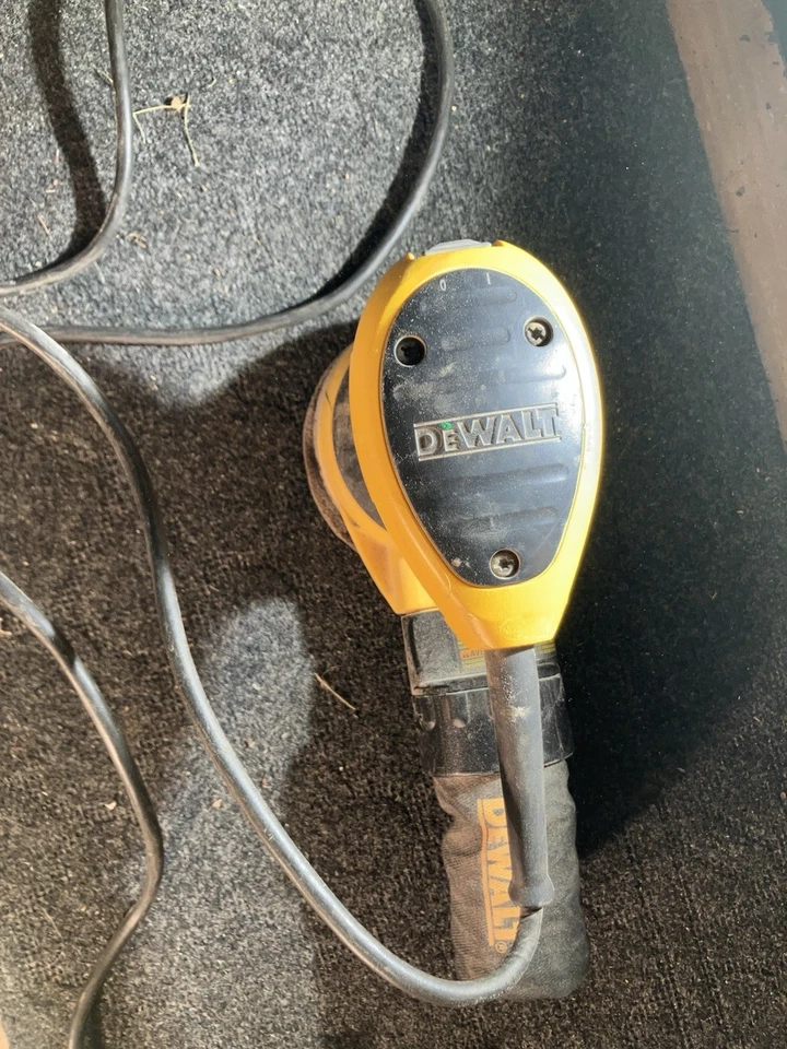 Lijadora de palma DeWalt Foto 3 de 4