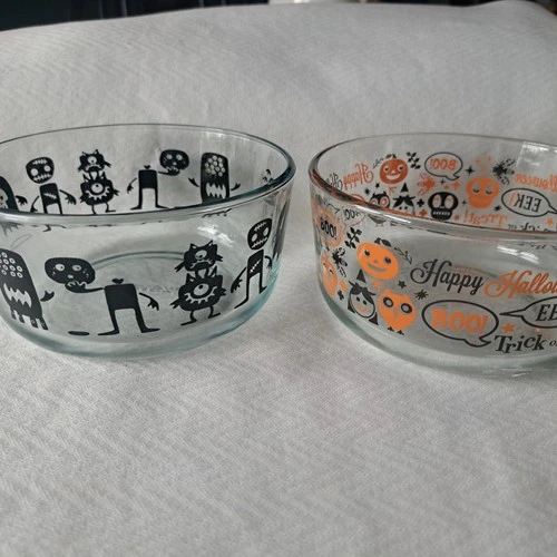 Pyrex Halloween 4 Cup Bowls Monsters Pumpkins Skulls Trick Or Treat