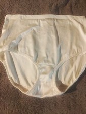 Vtg Panties Vanity Fair Second Skin Brief Nylon 9 13438 Silky Soft Cream