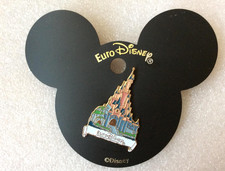 pin's vintage Eurodisney 90/s Château avec support (Quasi neuf)