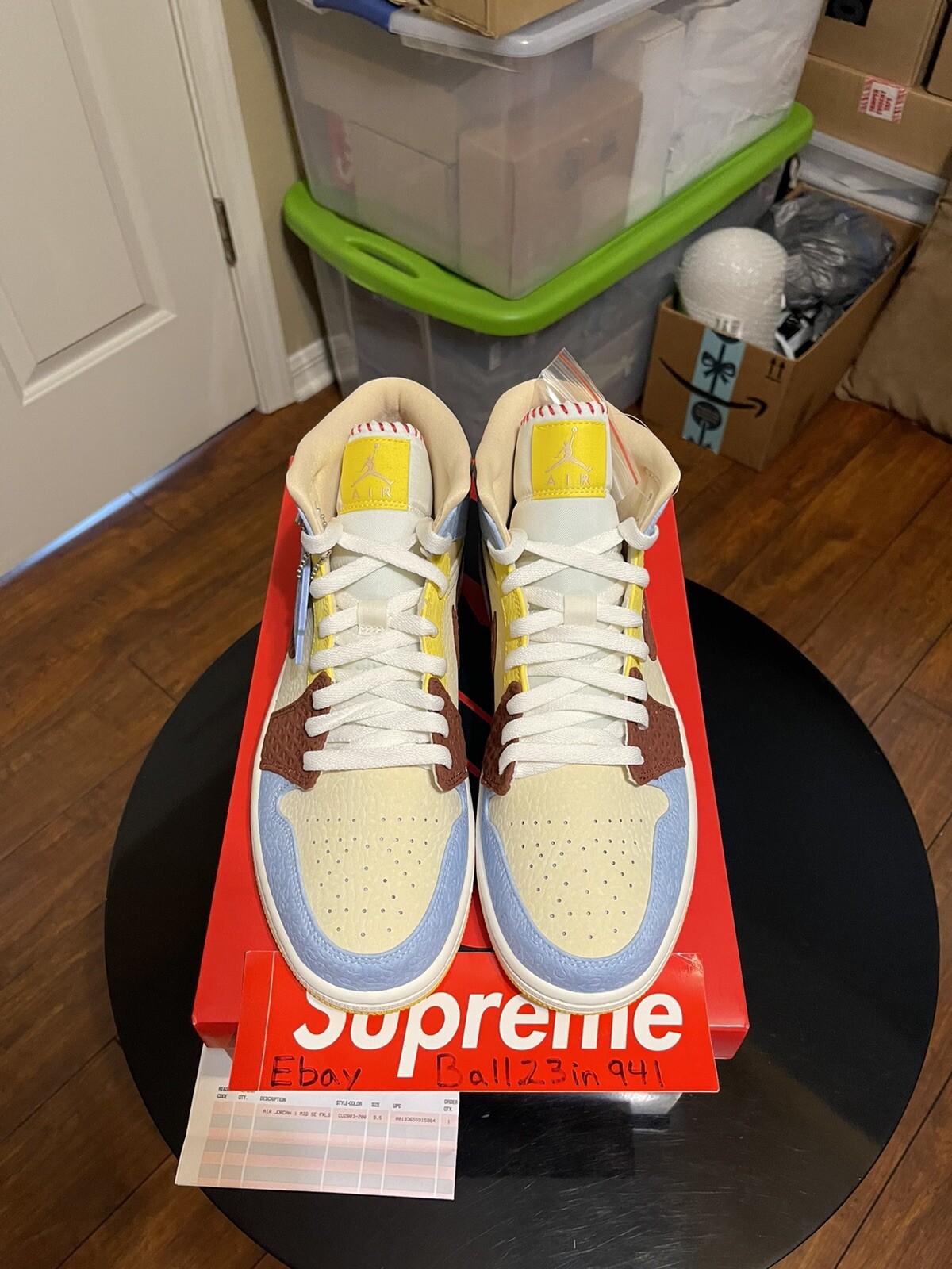 Air Jordan 1 Mid купить в Америке, лот 115351626367