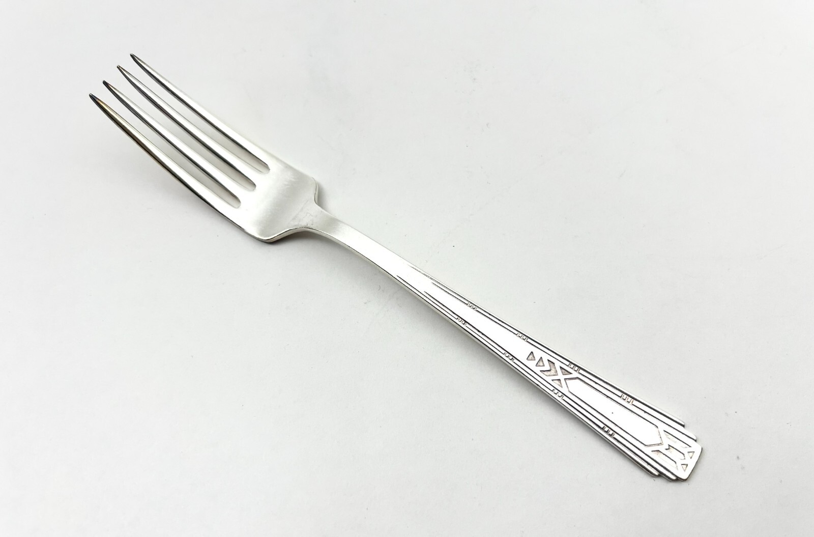 International Silver FRIENDSHIP / MEDALITY Silverplate Wm Rogers Art ...