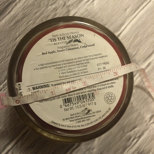 Bath & Body Works Candle “Tis the Season" Red Apple Cinnamon Cedar wood 14.5 Oz - Picture 3 of 8