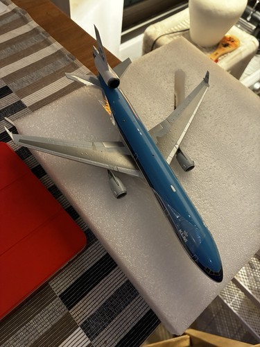 Inflight 200 MD-11 KLM - Picture 7 of 11