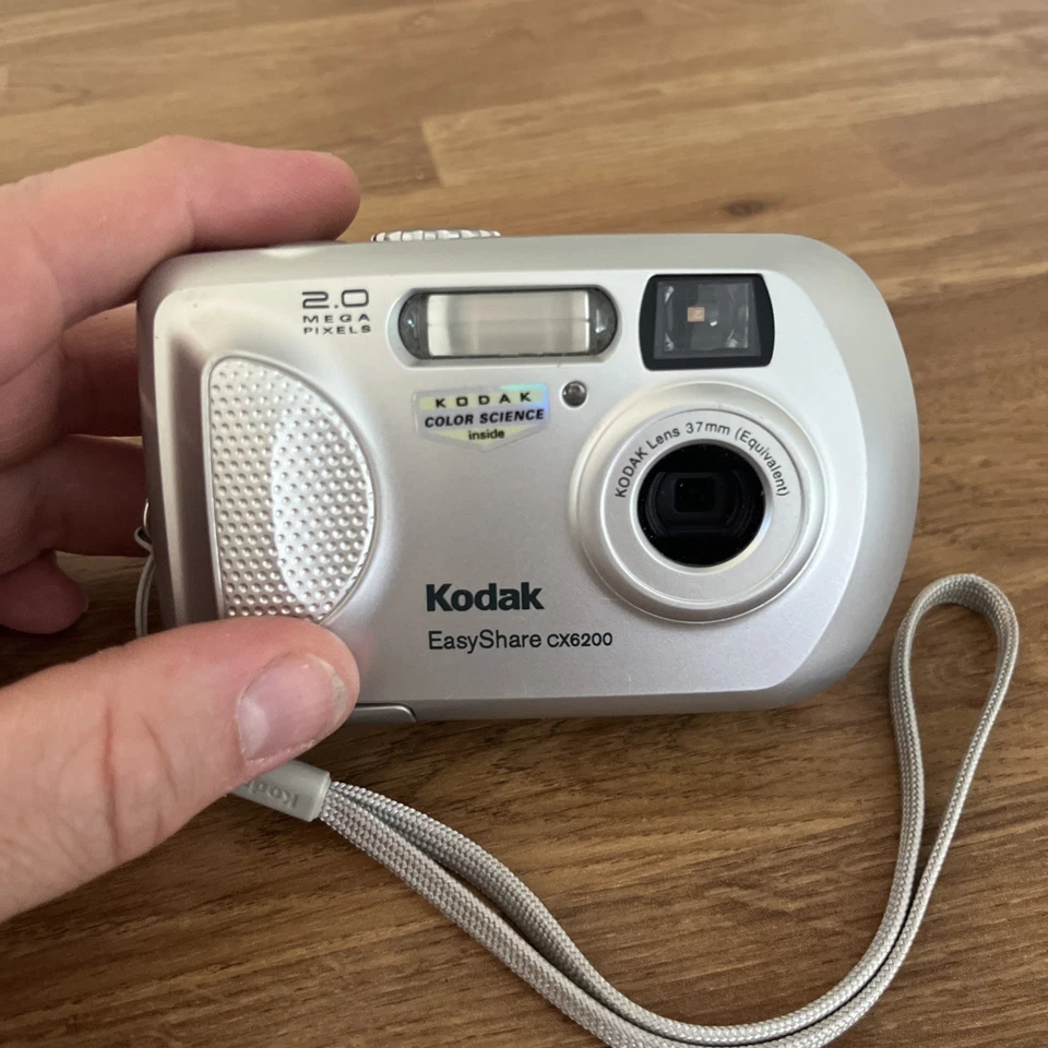 Kodak Digital Camera EasyShare CX6200 2.0MP Silver Tested - Image 3 of 4