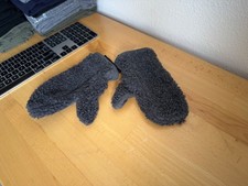 Icebreaker 960 Realfleece Mittens. Gray. Small. Used.