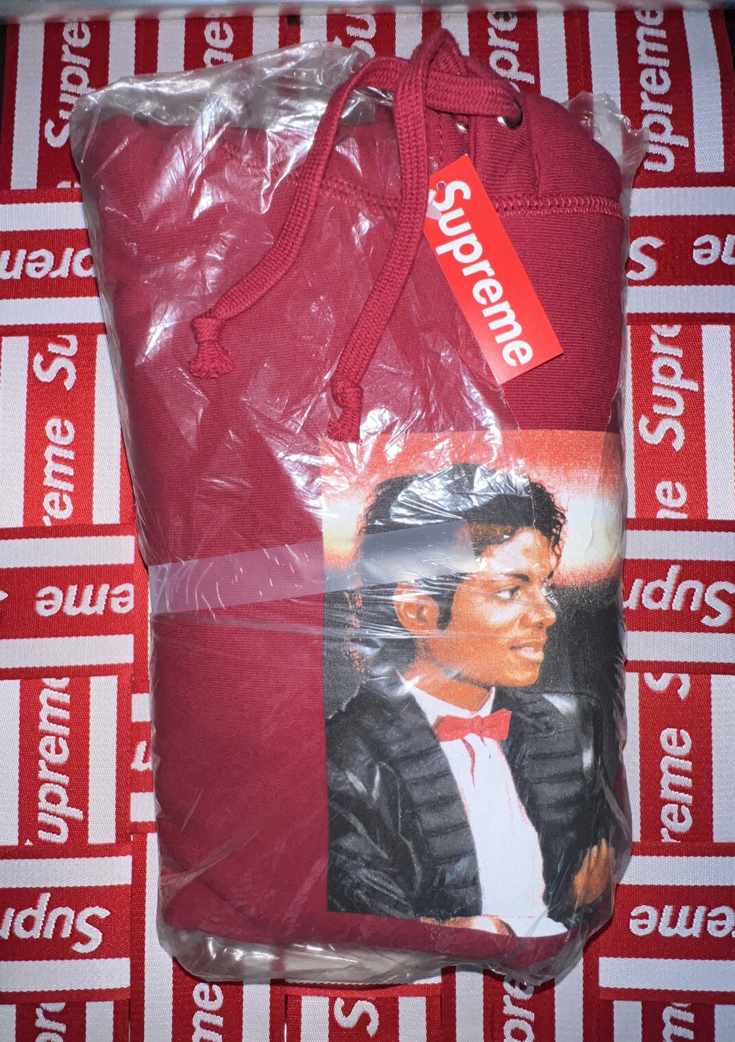 Sweat à capuche Supreme Michael Jackson ! Cardinal !!Taille MOYENNE ! NEUF DANS SA BOÎTE !SS17 ! Super Rare !D/S !!!