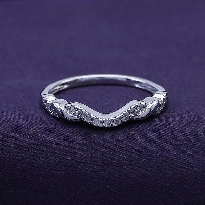 Обручальное кольцо с контуром из чистого золота 10 карат с лентой из натурального бриллианта 1/8 карата - Изображение 3 из 4