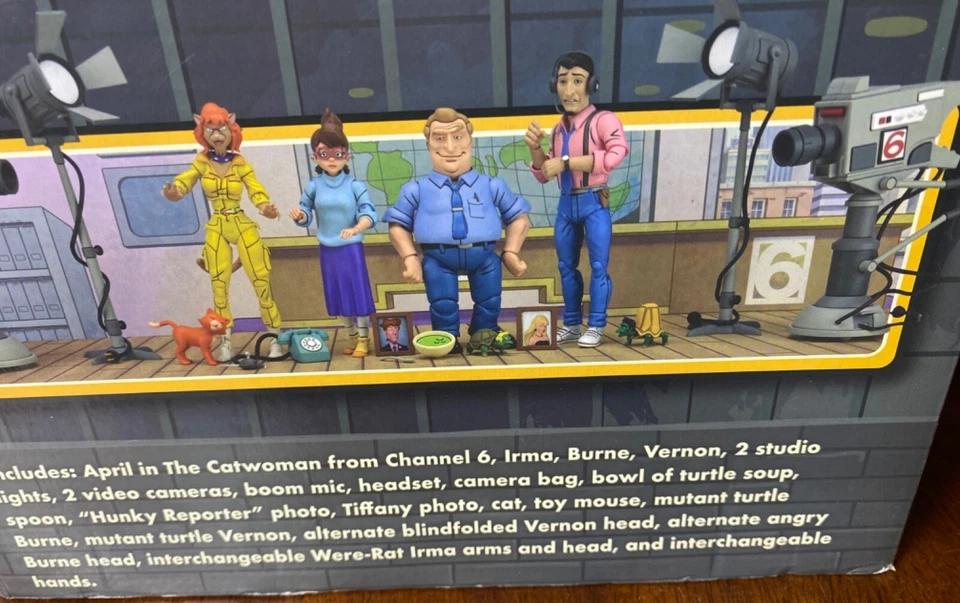 Figuras de acción NECA The Catwoman from Channel 6 Newsroom TMNT Ninja Turtles 4PK Foto 3 de 4