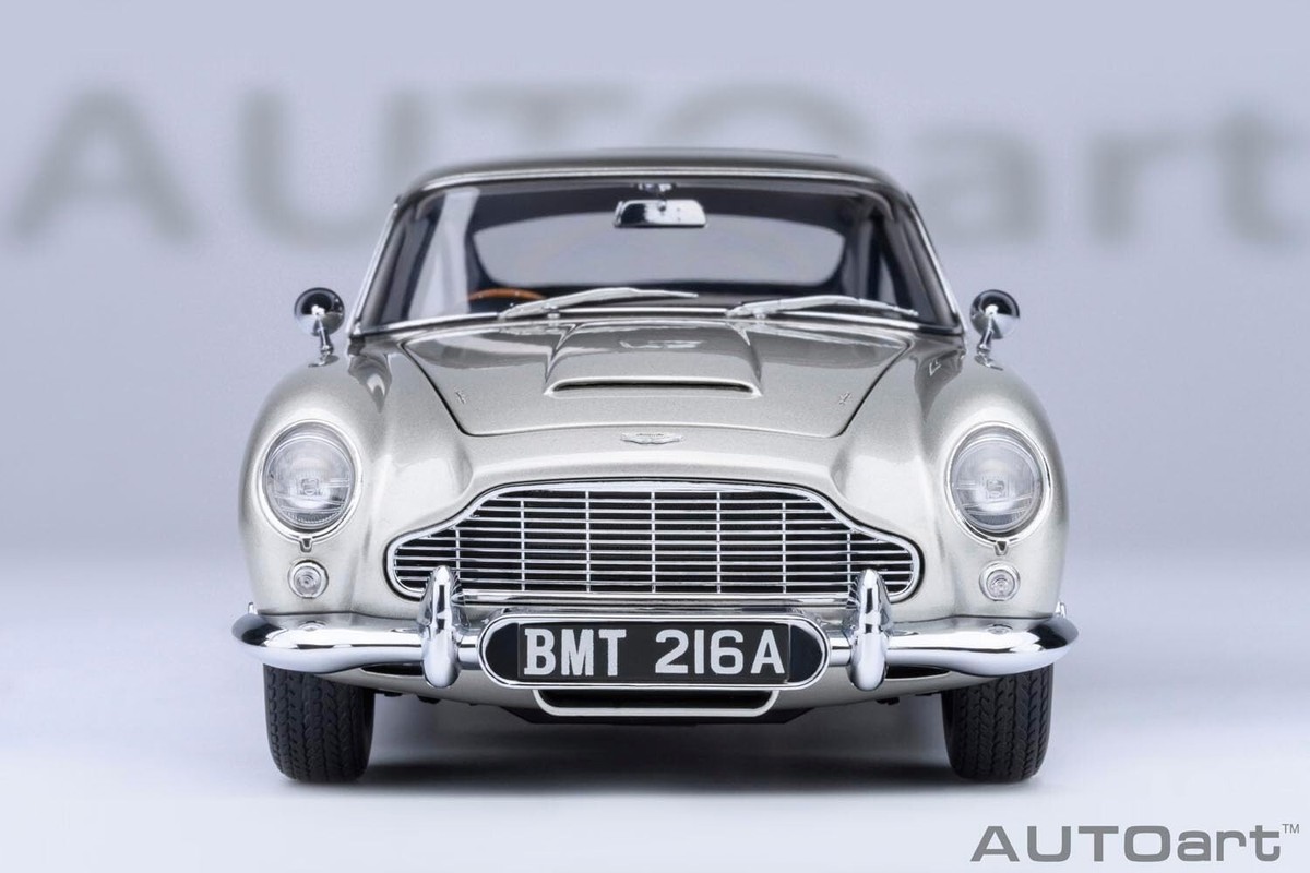 Finished product AUTOart 1/18 Aston Martin DB5 Goldfinger Bond car