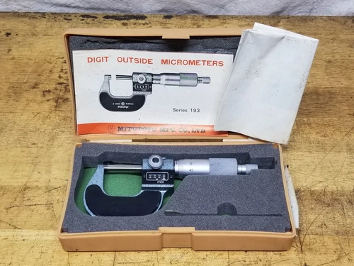 Mitutoyo 193-111 Digit Digital Outside Diameter Micrometer with Case 0-25mm 