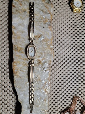 Vintage Ladies Armitron Now Mother Of Pearl Watch 75/3612GP