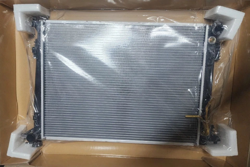 🔧 Radiador A-Performance RAD13149 para Hyundai Tucson, Kia Sportage - Nuevo Foto 2 de 4