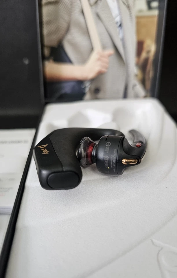 Plantronics Poly Voyager Legend 50 Premium Bluetooth Rechargeable Headset - Image 4 of 4