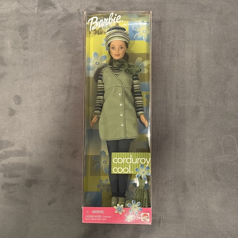 1999 Mattel Corduroy Cool Barbie Brunette & Green Fashions #24659 NRFB