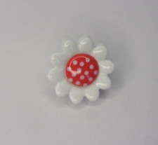 Pack Of 6 Dotty Centre Daisy Flower Buttons 14mm Red Centre H13