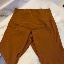 Lululemon Womens Brown Pull On Elastic Waist Activewear Capri Leggings Size 8