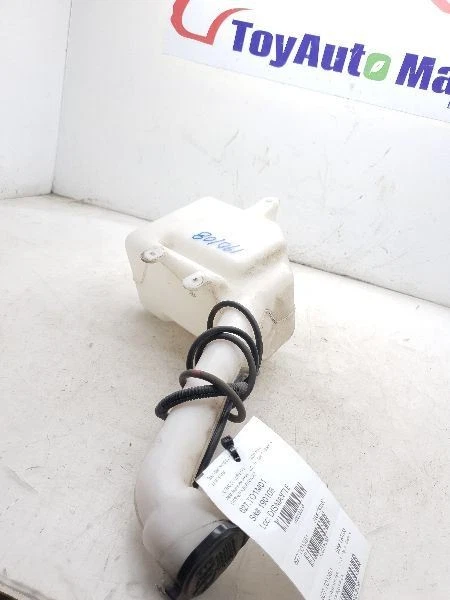 Toyota MR2 2001 Spyder parabrisas lavadora depósito montaje  Foto 2 de 4