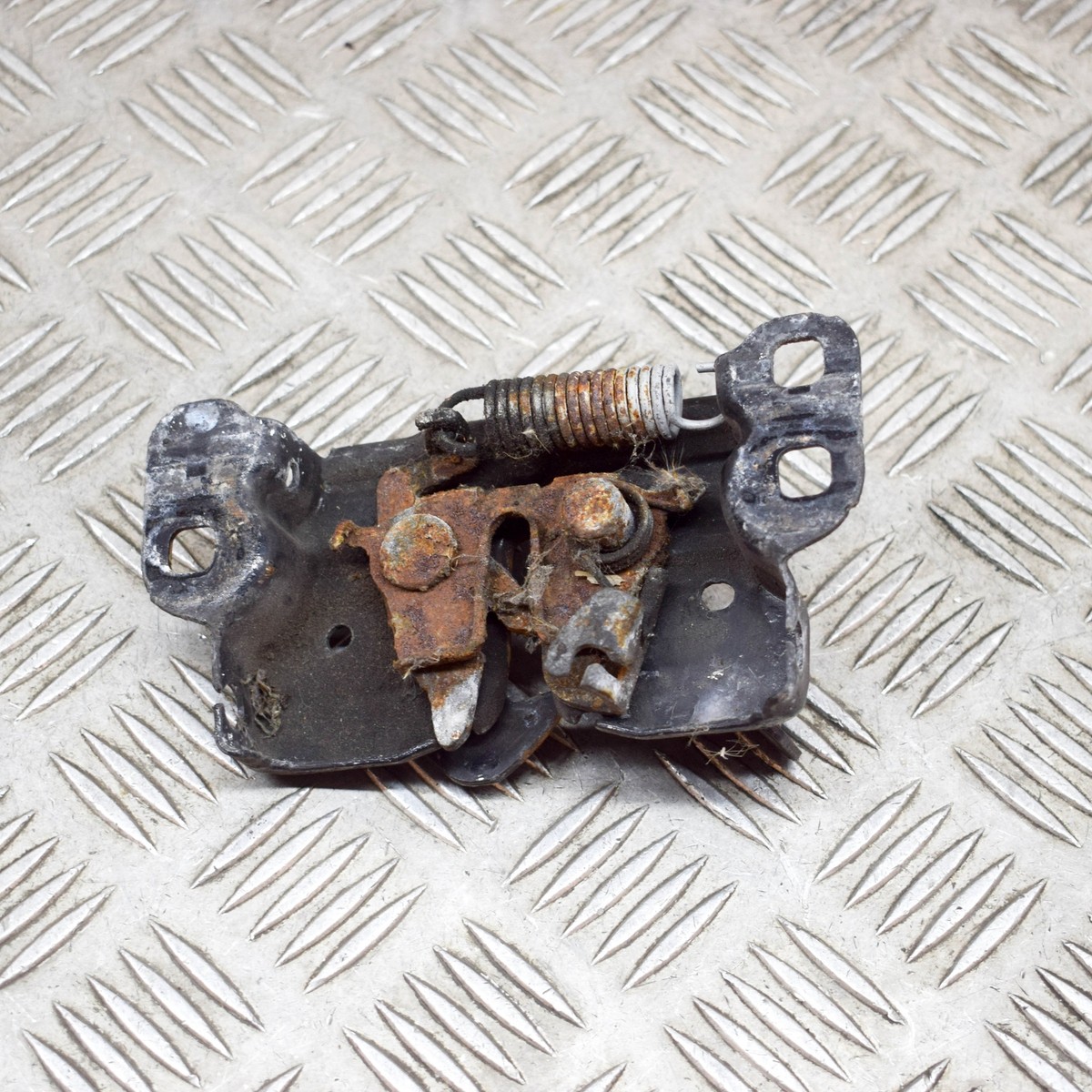 とに CHRYSLER SEBRING JS 2.0 VVT Front Left Seatbelt 6152453D5A