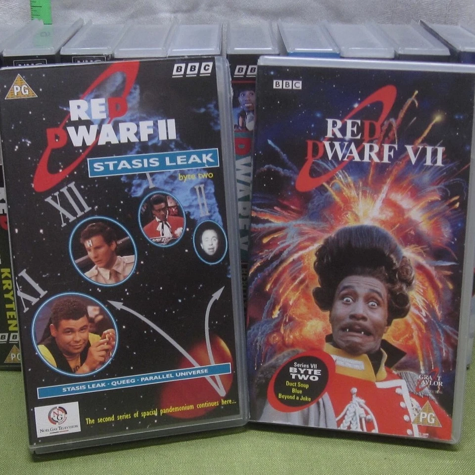 КРАСНЫЙ КАРЛИК Британская научно-фантастическая комедия VHS лот Крэйг Чарльз 1988-1999 Крис Барри BBC - Изображение 2 из 3