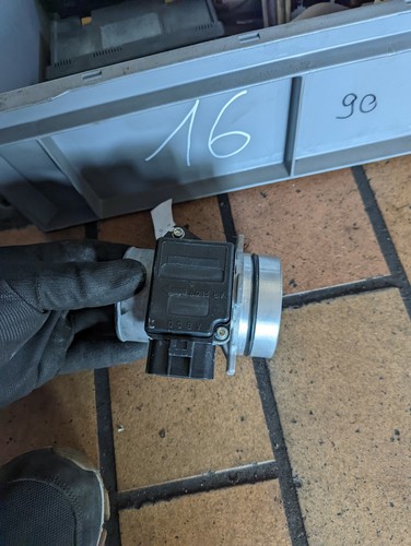 Ford Fiesta IV - JA JB - 1.25i 1,3 - Luftmassenmesser - 8ET00914216 - Hella