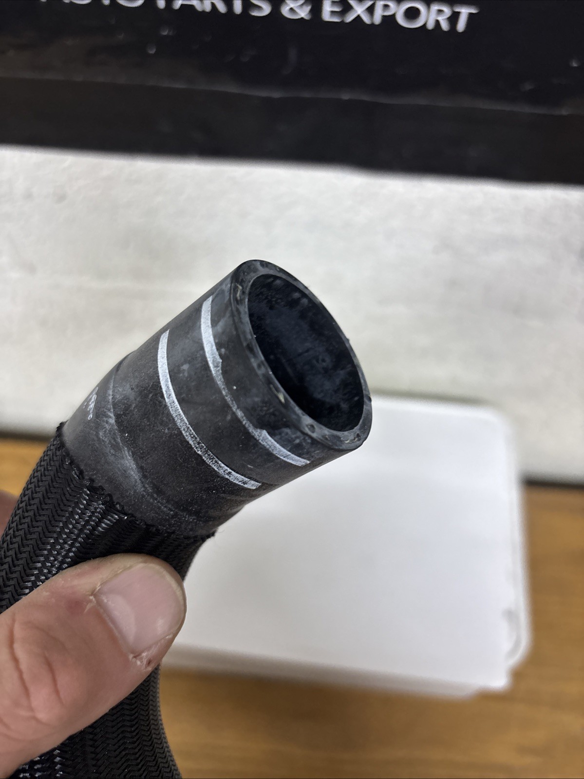 2017-2020 Maserati Levante Radiator Water Inlet Pipe 670031948 #F030
