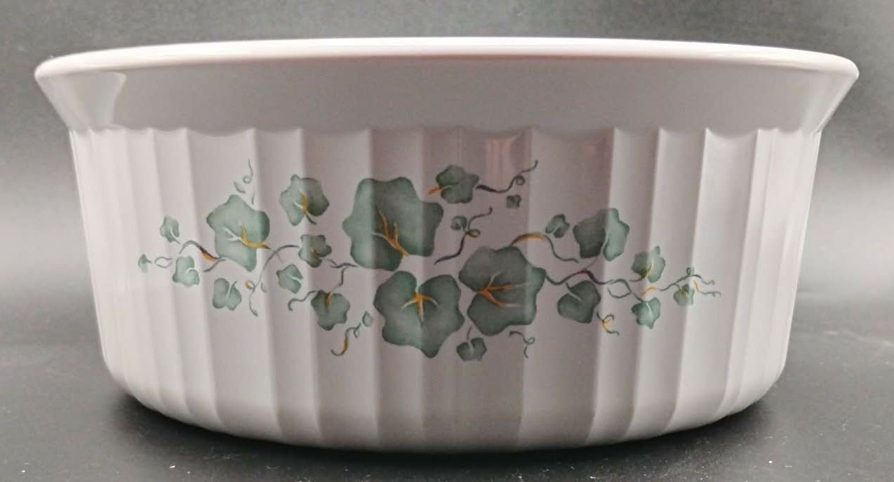 Corning Ware French White Ivy Pattern Ribbed Casserole Dish F-5-B 1.6 Liter