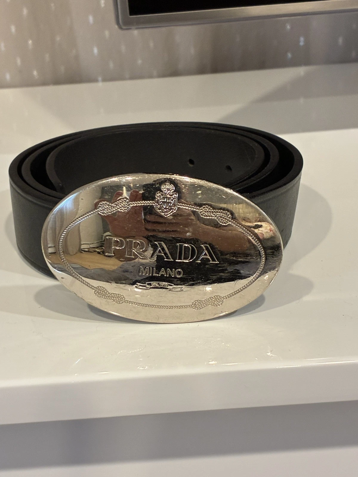 Autentica cintura Prada ovale con fibbia logo taglia 36