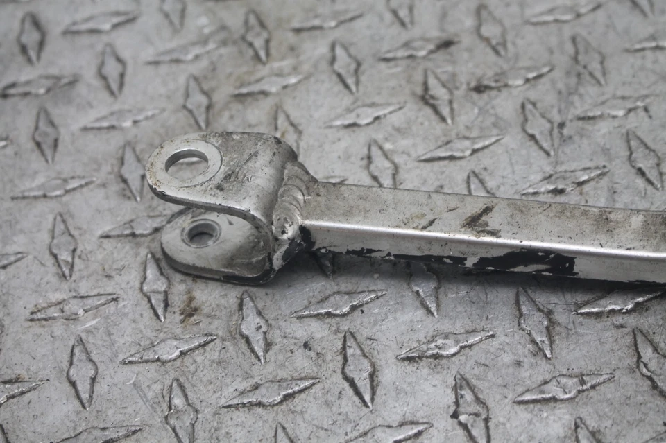 PINZA DE FRENO TRASERA SUZUKI GSXR600 GSXR750 SRAD 1996-2000 BARRA DE BRAZO DE ENLACE DE PAR 4 Foto 4 de 4