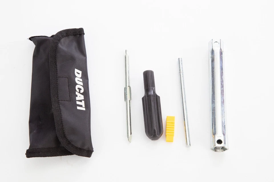 Rollo de herramientas Ducati Streetfighter OEM EXCELENTE ESTADO como nuevo  Foto 3 de 3